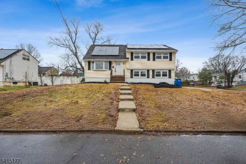 172 Rodney Ave - Photo 1