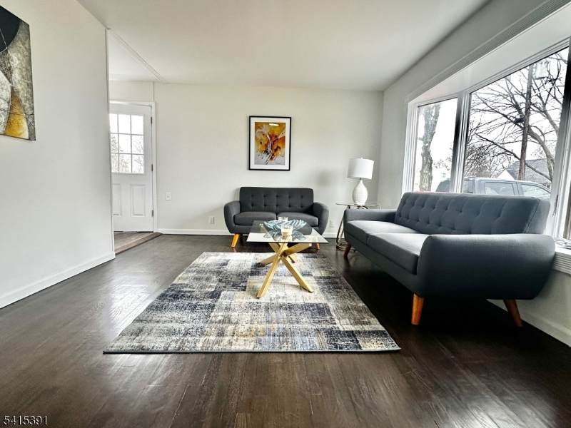 24 Susan Ln - Photo 1