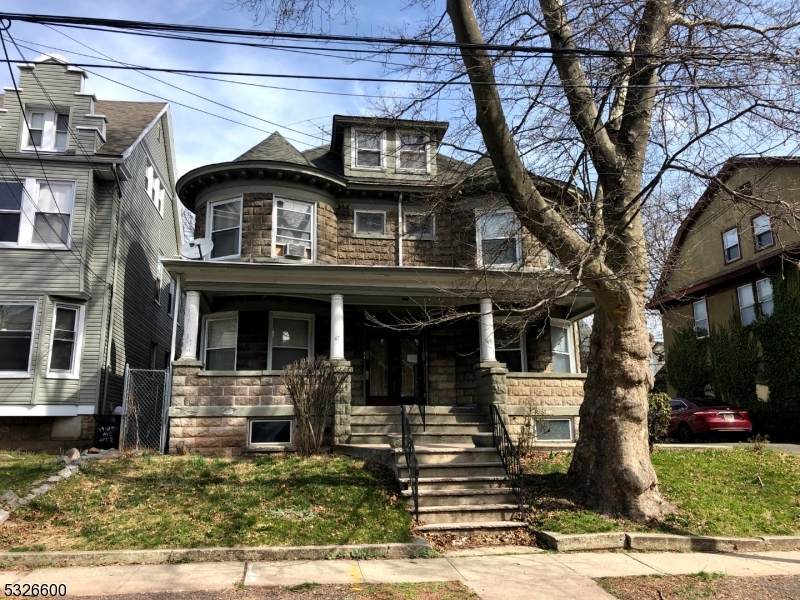 43 Mapes Ave - Photo 1