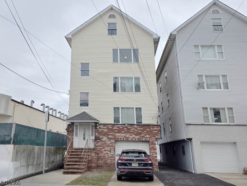 55 Ferguson St - Photo 1