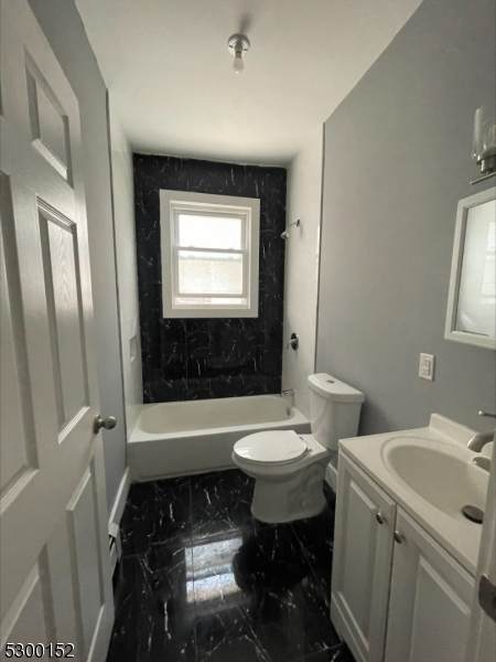 27 Schuyler Ter - Photo 1