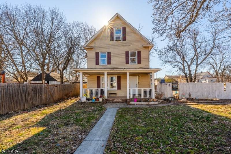 812 George St - Photo 1