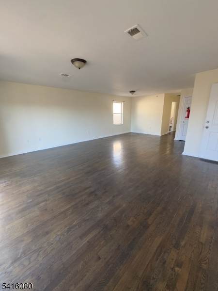 549 Hawthorne Ave Apt 3 - Photo 1