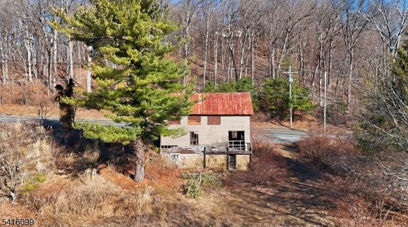 197 E Mill Rd - Photo 1