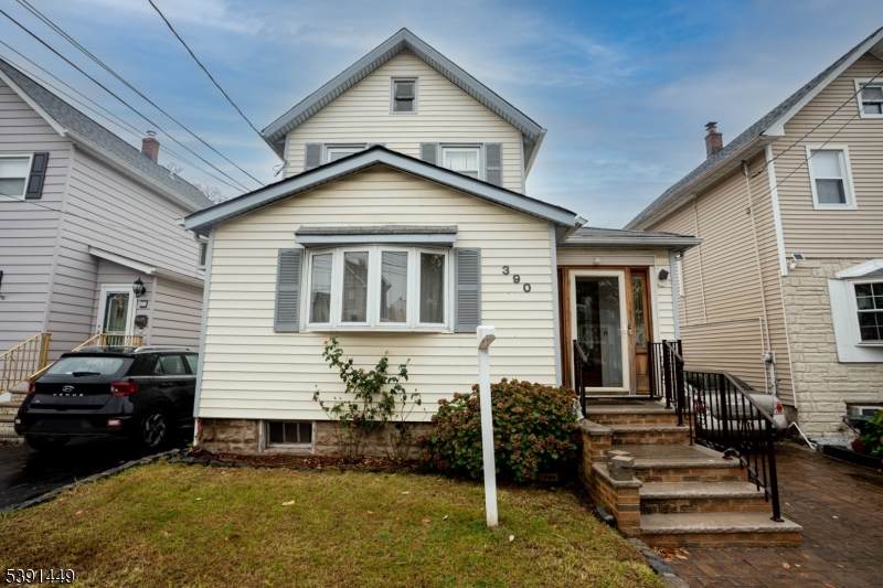 390 Forest St - Photo 1