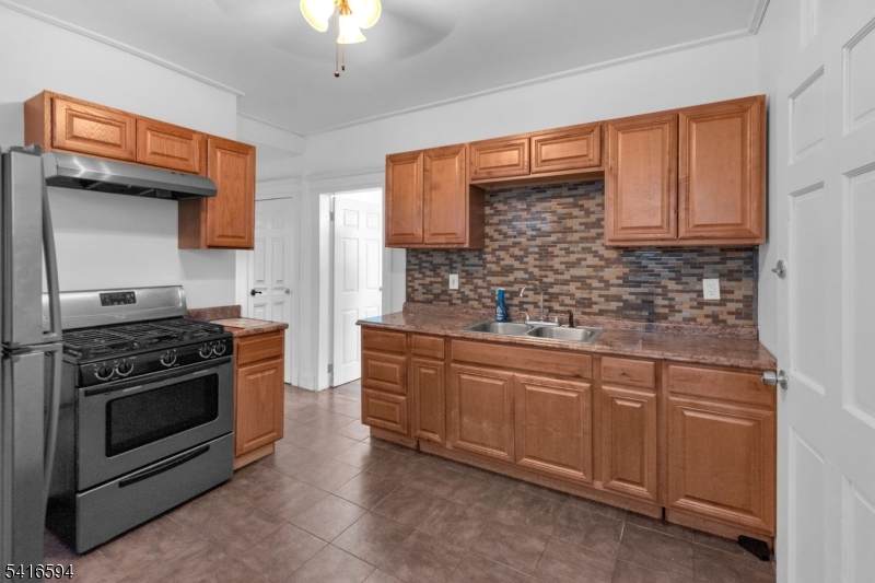 19 N 7Th St - Photo 1