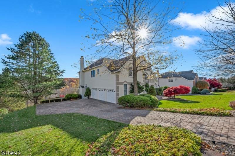 https://bt-photos.global.ssl.fastly.net/gsmls/orig_boomver_1_4014109-2.jpg