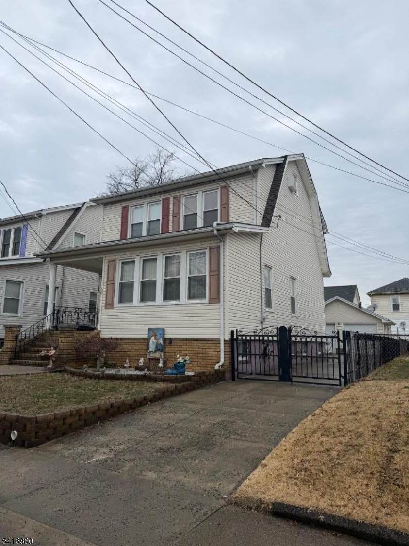 59 Floyd Ave - Photo 1