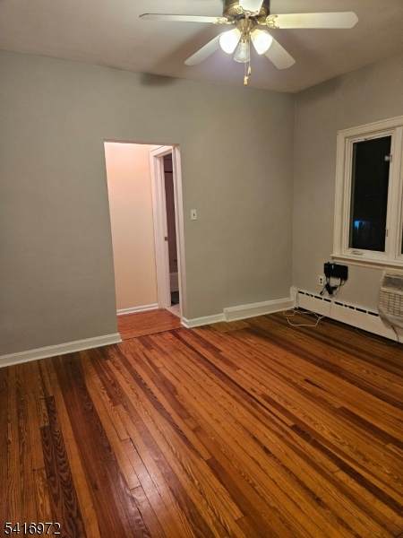 653 New York Ave - Photo 1