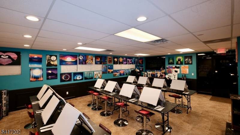 451 Main St  Suite 1R - Photo 1