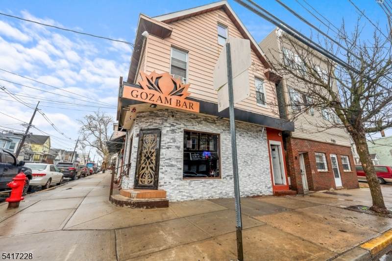 200 Hall Ave638charles - Photo 1