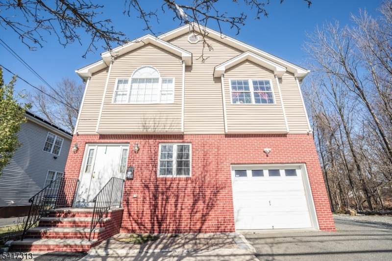 138 S Salem St - Photo 1