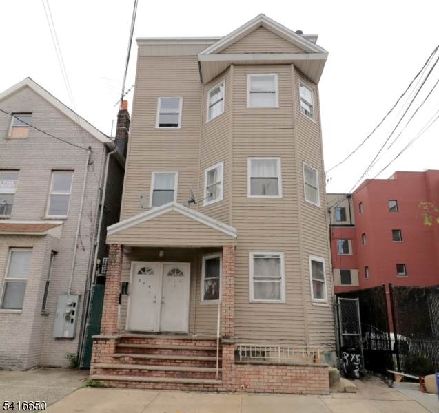 524 Mulberry St - Photo 1