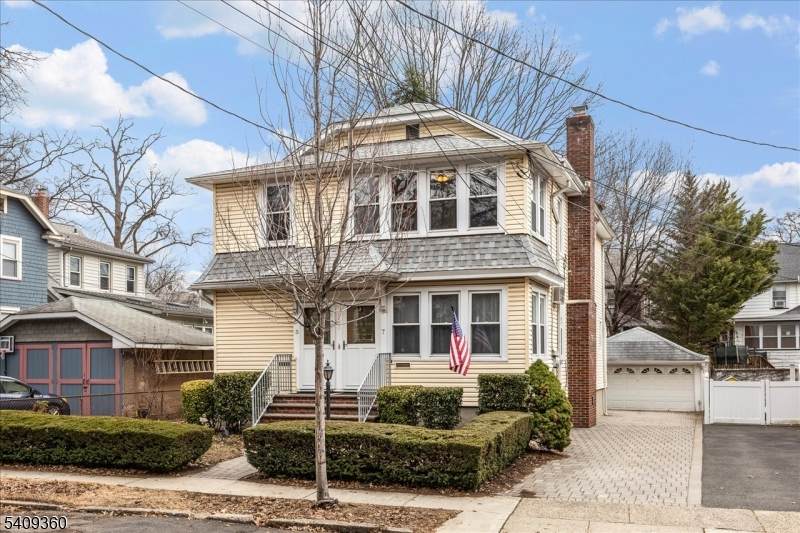 7 Delafield Ave - Photo 1