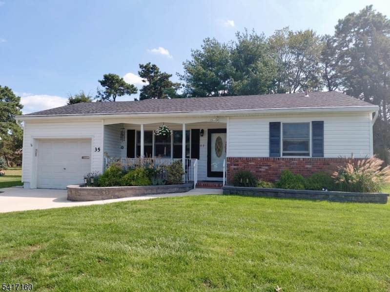 35 Southampton Rd - Photo 1