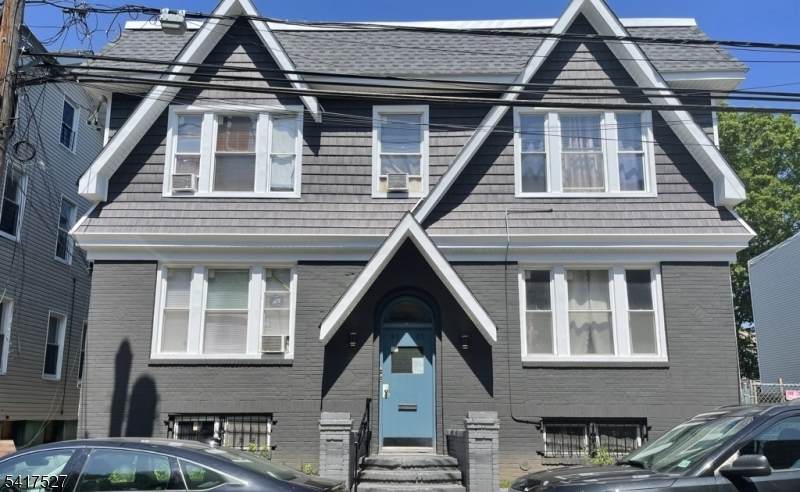 83 Aldine St - Photo 1