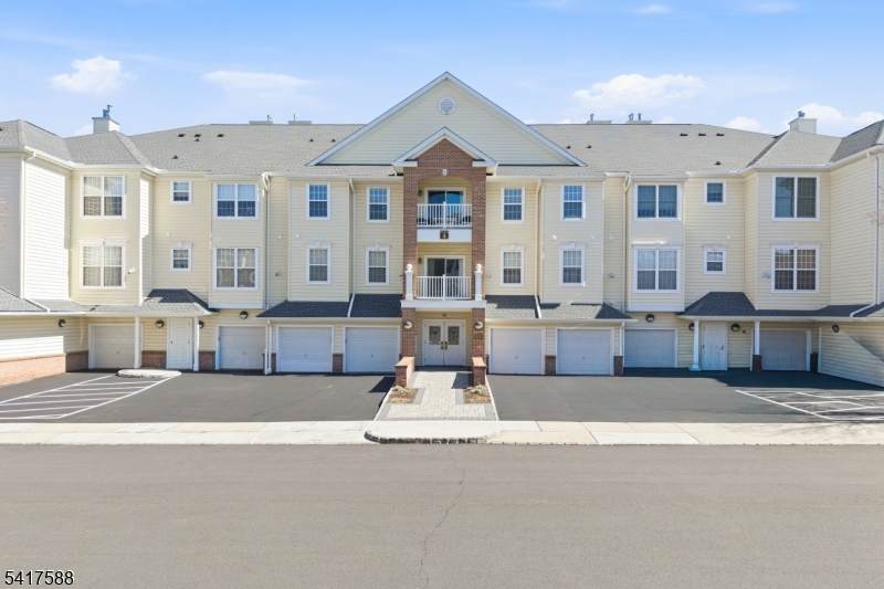 2103 Avery Ct - Photo 1