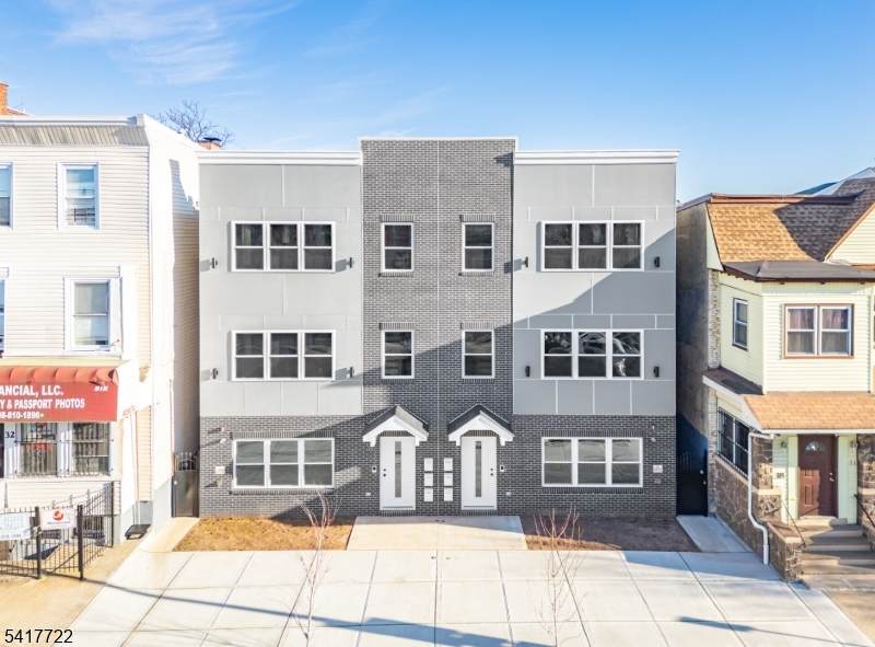34 Elizabeth Ave - Photo 1