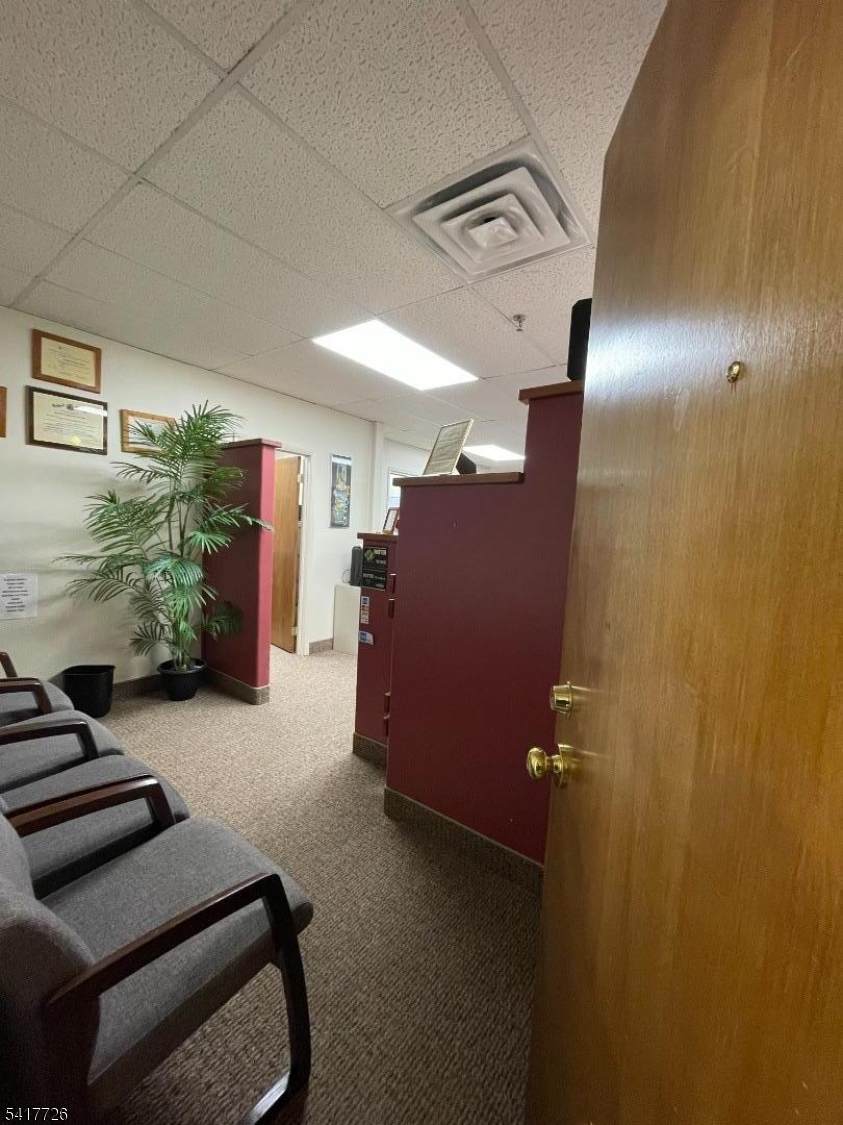 1075 Easton Ave - Photo 1