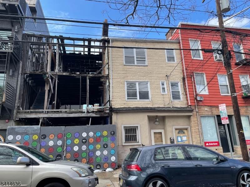 417 Monmouth St - Photo 1