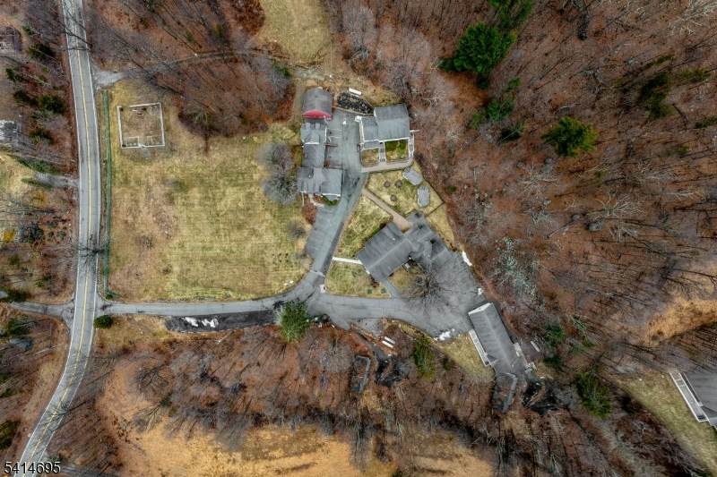 https://bt-photos.global.ssl.fastly.net/gsmls/orig_boomver_1_4015278-2.jpg