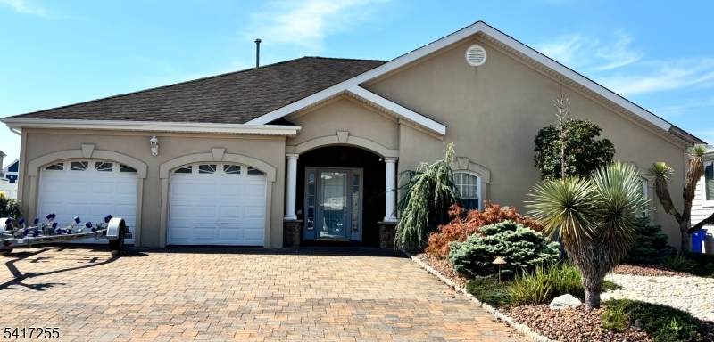 305 Aldo Dr - Photo 1
