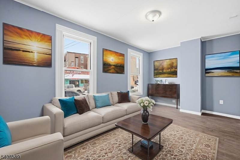 206 Clark Pl - Photo 1