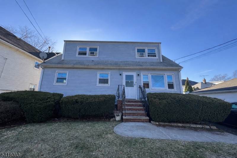 1694 Rutherford St - Photo 1