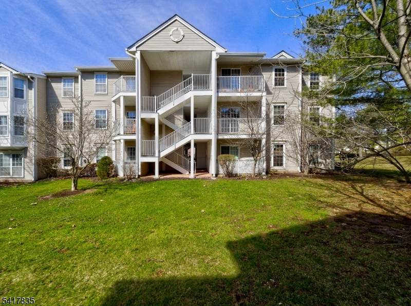 11 Lindsey Ct - Photo 1