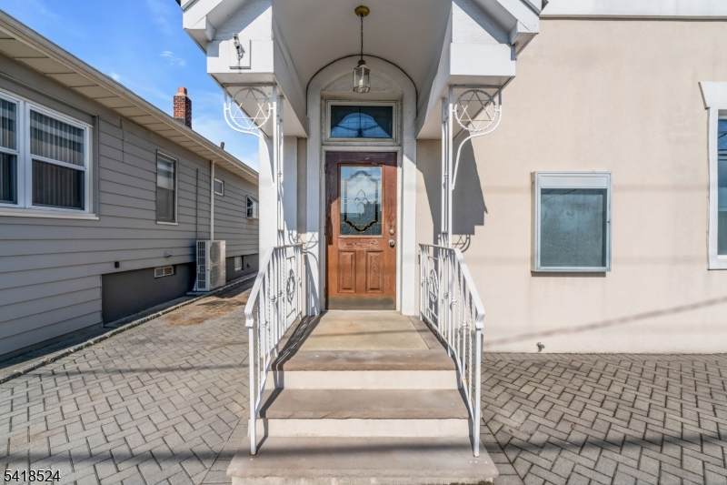 309 Argyle Pl - Photo 1