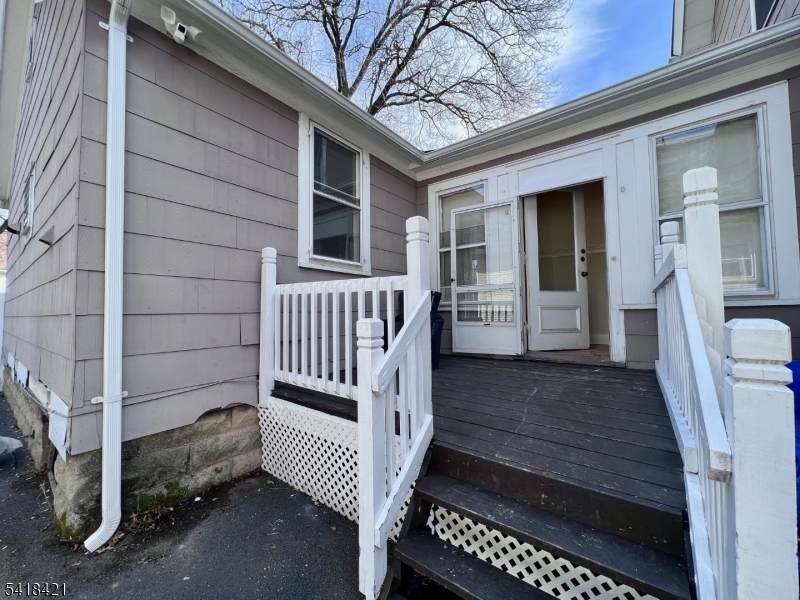 81 Monroe Pl - Photo 1