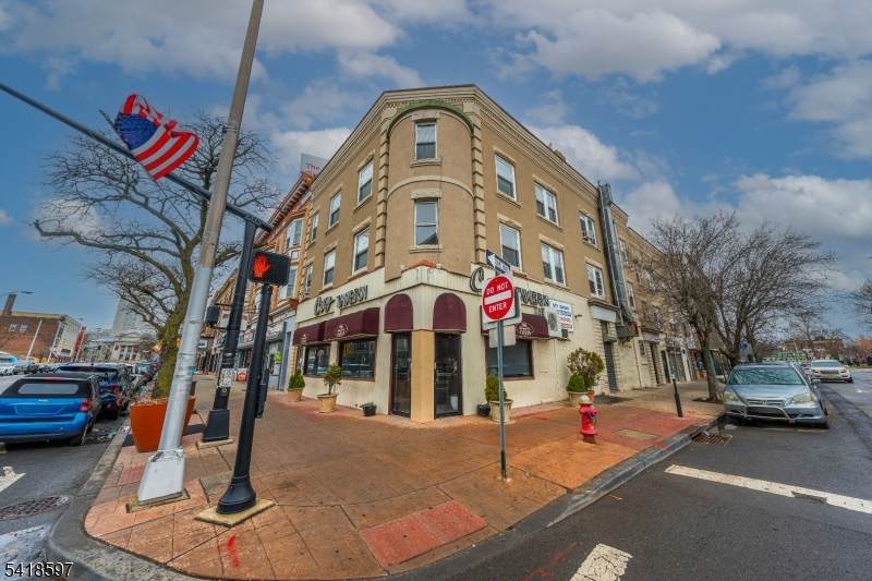 1109 Elizabeth Ave - Photo 1
