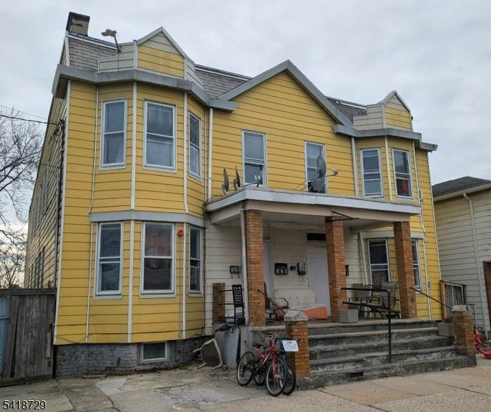 326 Elm St - Photo 1