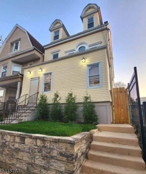 350 13Th Ave - Photo 1
