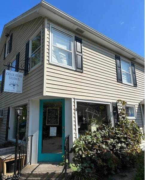 12 Creek Rd - Photo 1