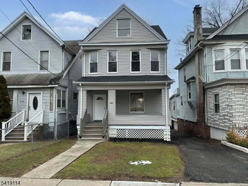 448 Stuyvesant Ave - Photo 1