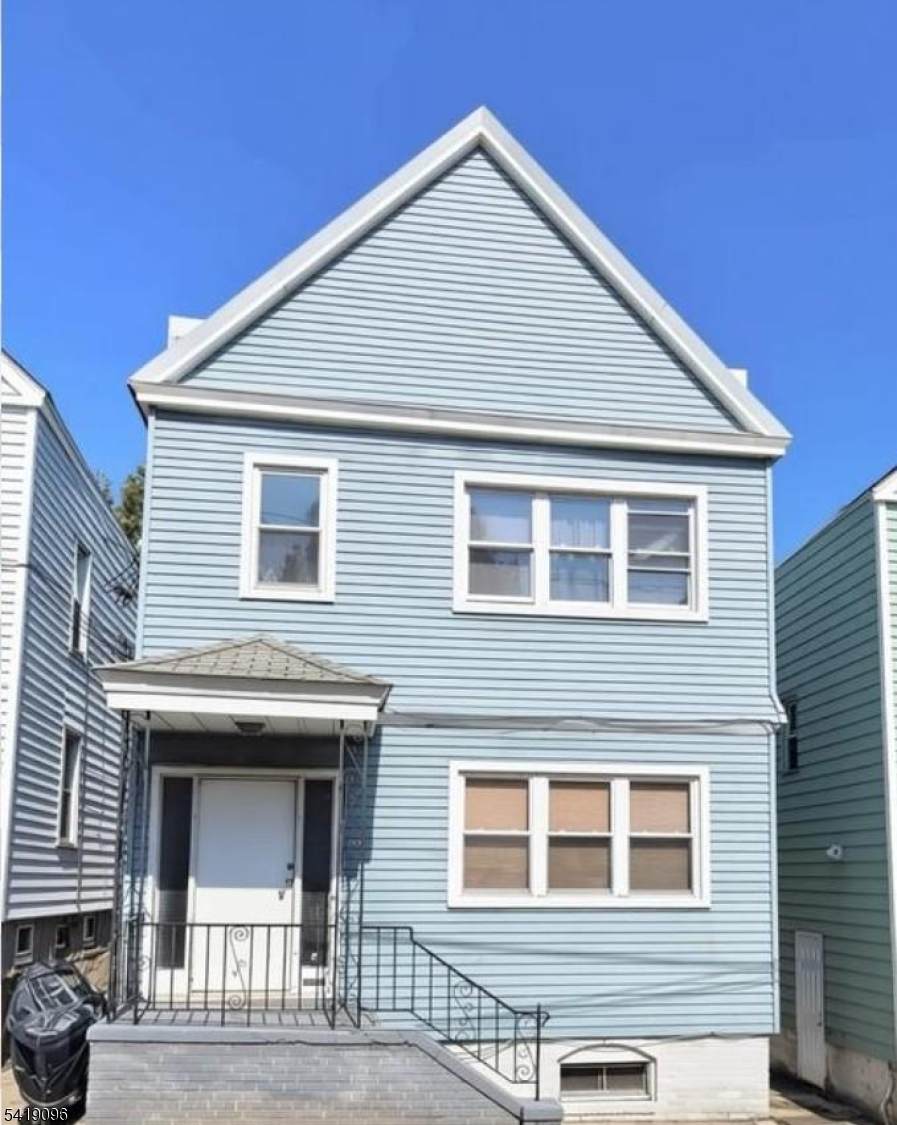 329 Columbia Ave - Photo 1