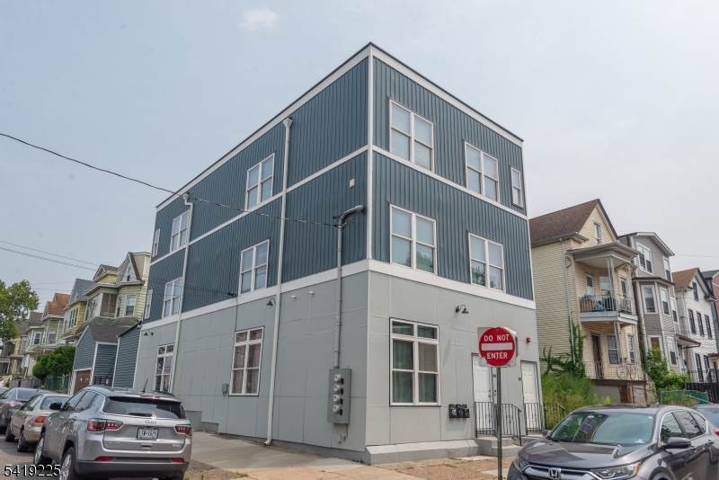59 Mercer St - Photo 1