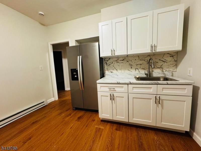 489 S 17Th St - Photo 1
