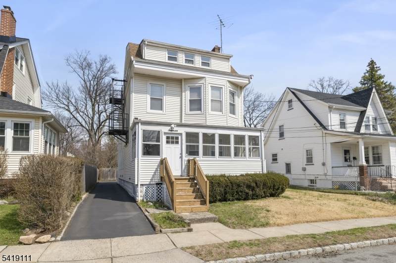 7 Rosedale Ave - Photo 1