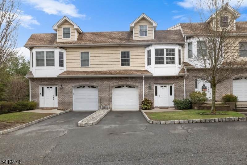 35 Bellows Ln - Photo 1