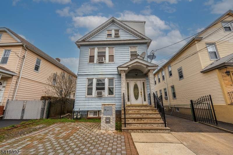 1417 Concord Pl - Photo 1