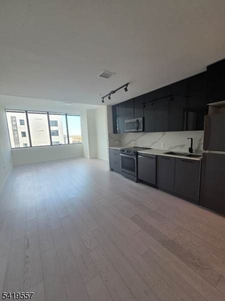 258 S Harrison St - Photo 1