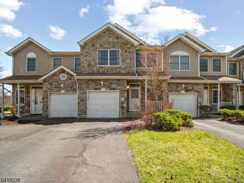79 Rhyan Dr - Photo 1