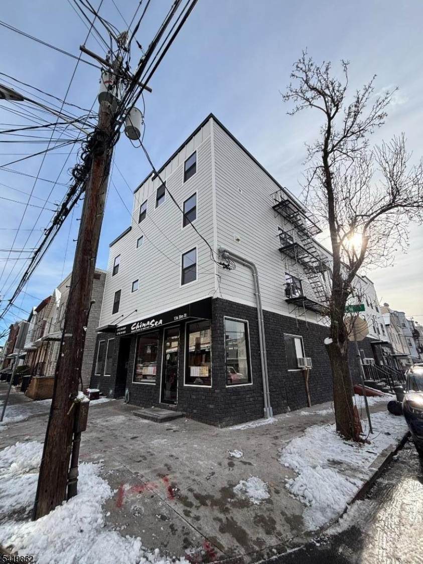 136 Elm St - Photo 1