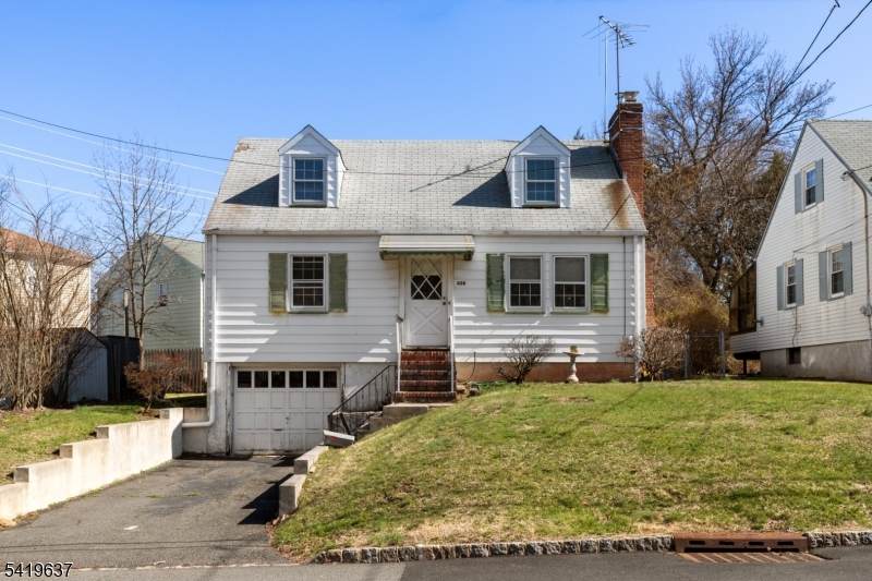 624 N Scotch Plains Ave - Photo 1