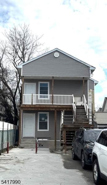 120 Sheridan Ave - Photo 1