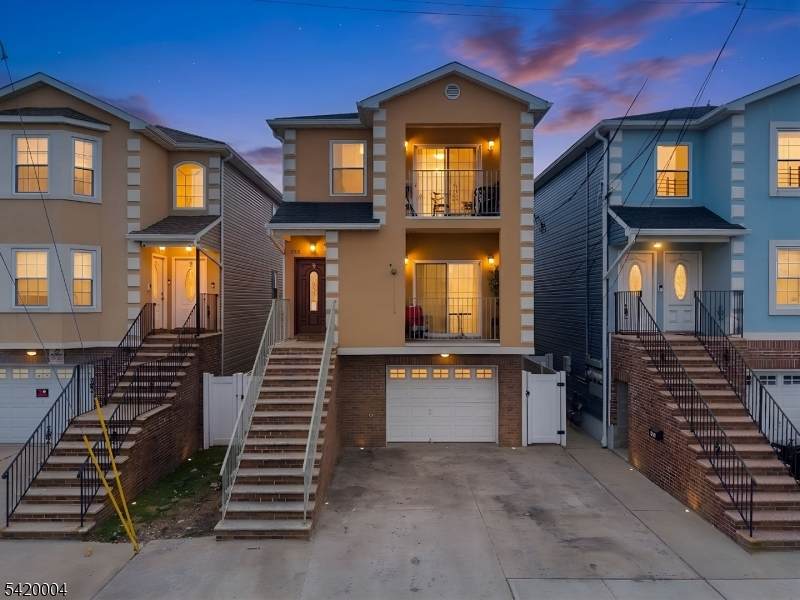 558 Broadway - Photo 1