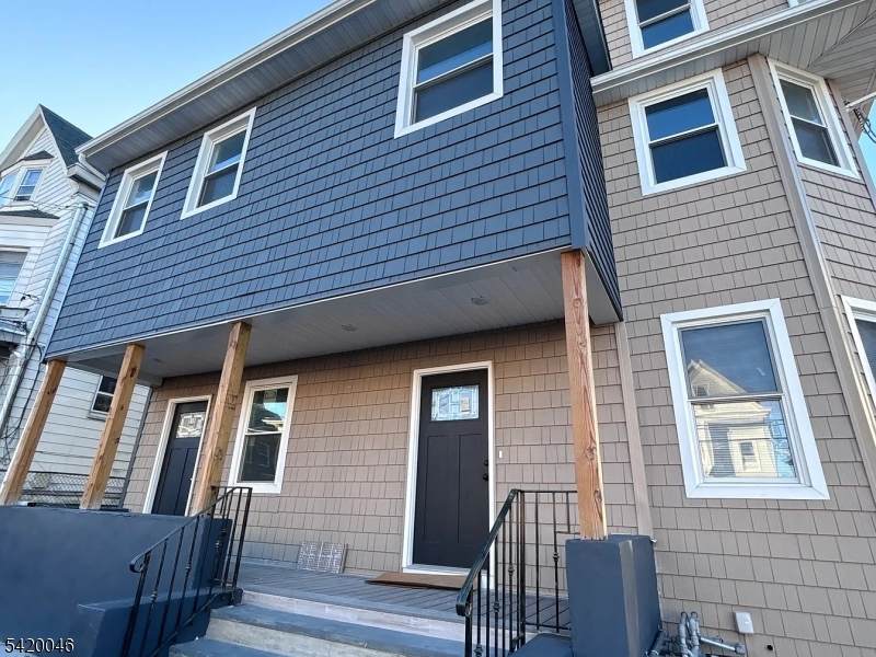 546 E 25Th St - Photo 1