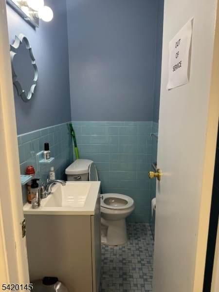 https://bt-photos.global.ssl.fastly.net/gsmls/orig_boomver_1_4017097-2.jpg